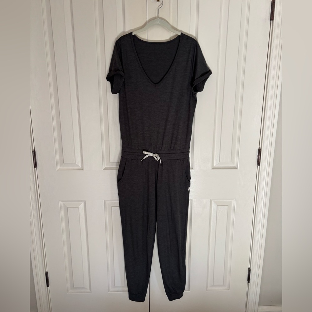 Vuori All Day Jumpsuit, Heathered Black, Size M